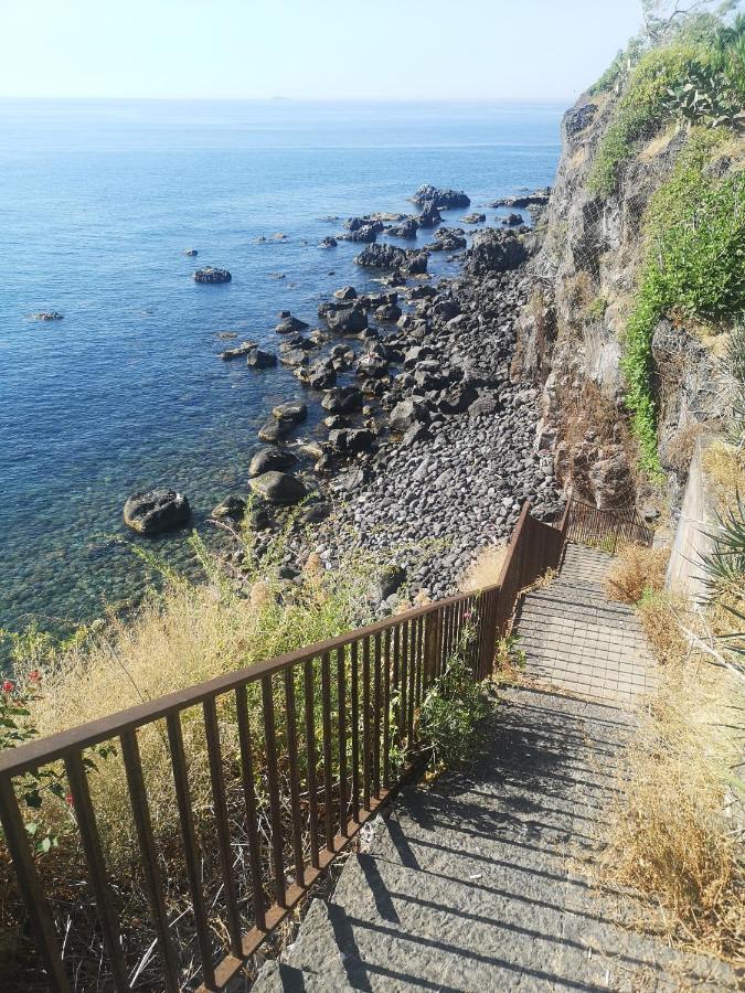 Locanda Popolare Aci Castello Ngoại thất bức ảnh